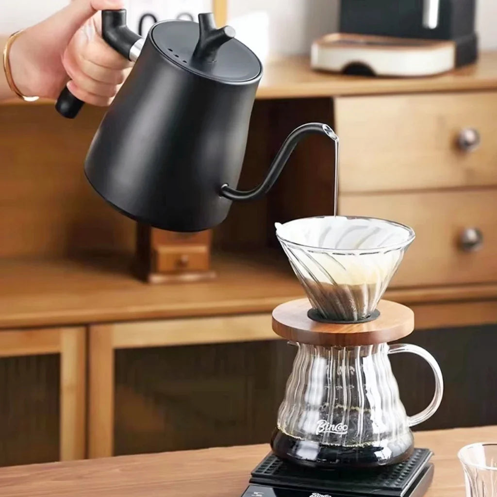Chaleira Bico de Ganso 1500ml em Aço Inox 1,5L– Elegância, Precisão e Versatilidade